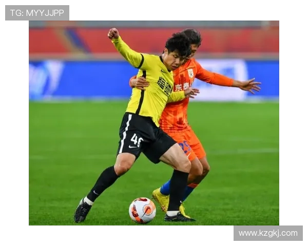 蒿俊闵再度闪耀绿茵场引领球队奋勇前行展现老将不灭激情