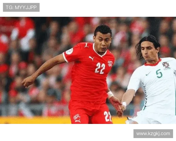 全球足球俱乐部崛起之路探索：从青训到国际冠军的蜕变与挑战