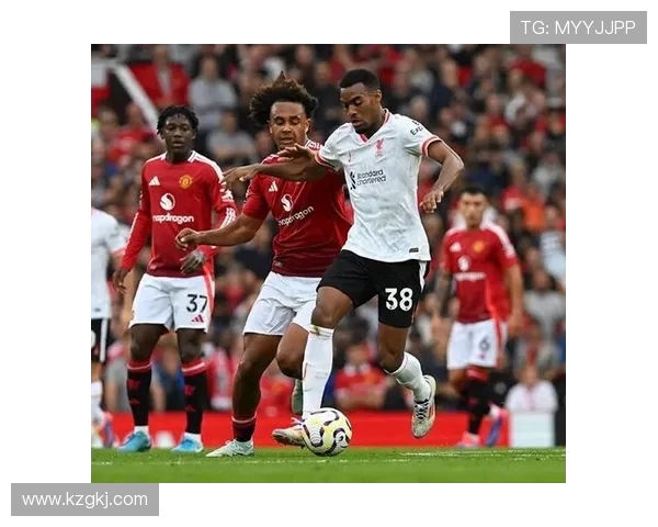 曼联对阵豪门激战全场鏖战展现红魔顽强斗志与经典足球魅力
