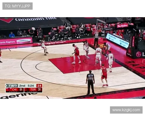 公牛与猛龙激战正酣黑白直播带你领略精彩瞬间