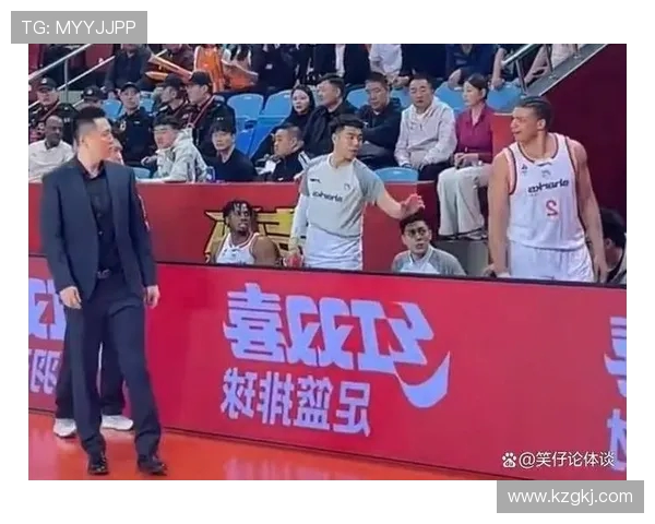 天津男篮与上海男篮激战正酣谁能在这场对决中笑到最后